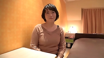 Treasured footage of pregnant Japanese MILF in hotel